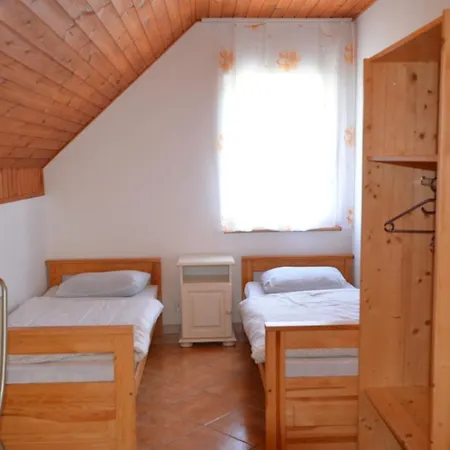 Cztery Wiatry Homestay *